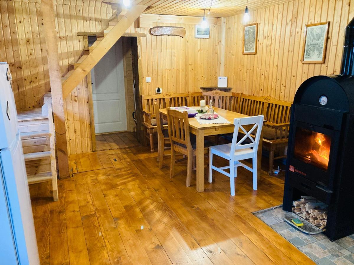 Vén Fenyő Kunyhó Ciceu Extérieur photo